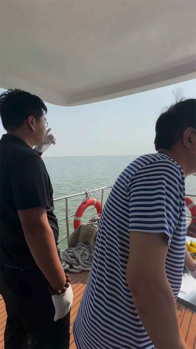 深圳罗湖区海葬纪念方式-1